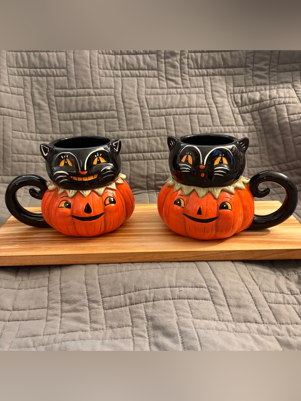 Johanna Parker Vintage Style Halloween Black Cats on Pumpkins Mug Set NEW 2026